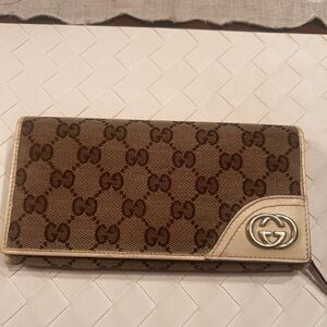 Gucci Brown and Beige Signature Continental Wallet